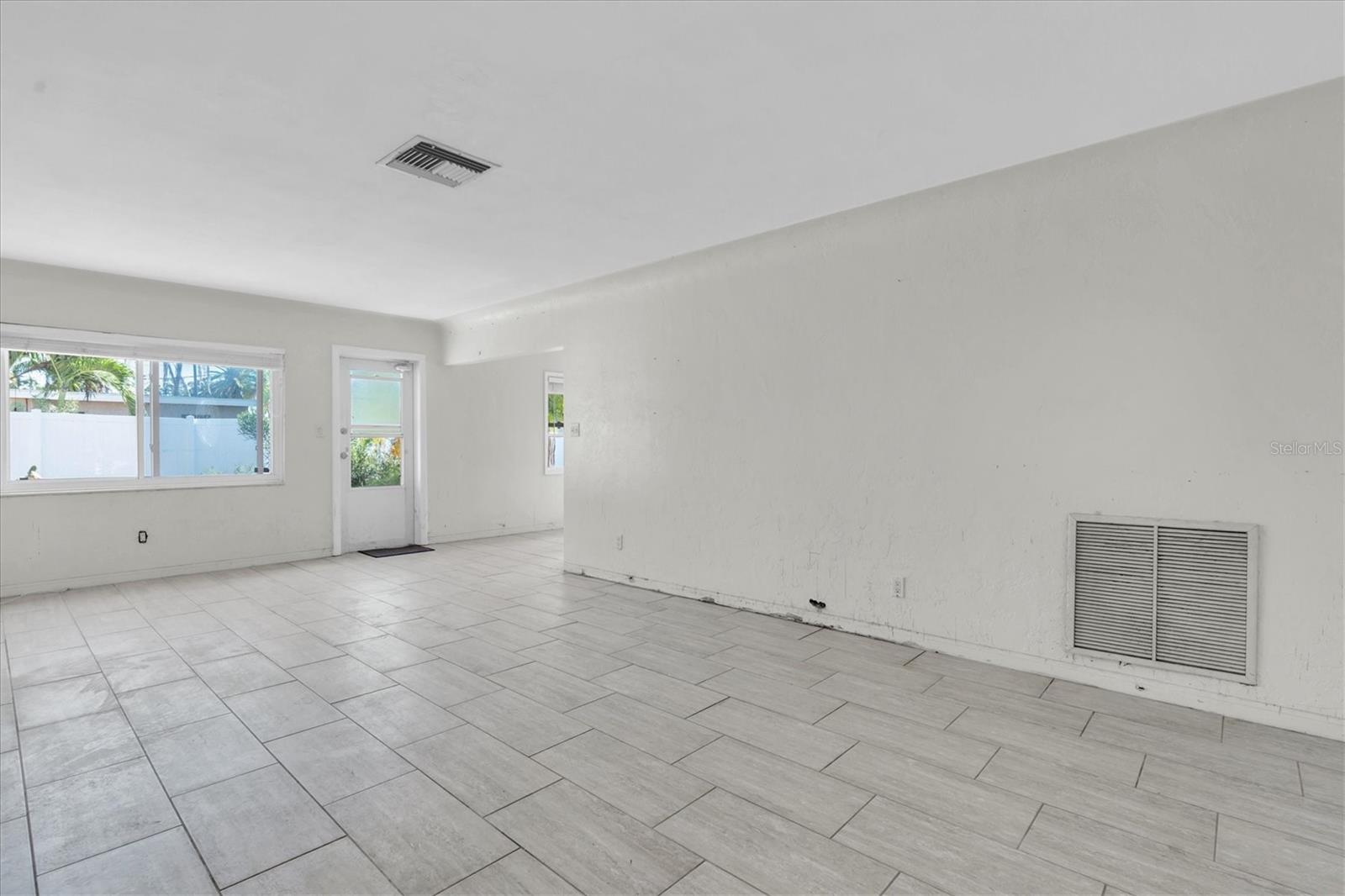 Image 8 of 30 For 16305 1st Street E