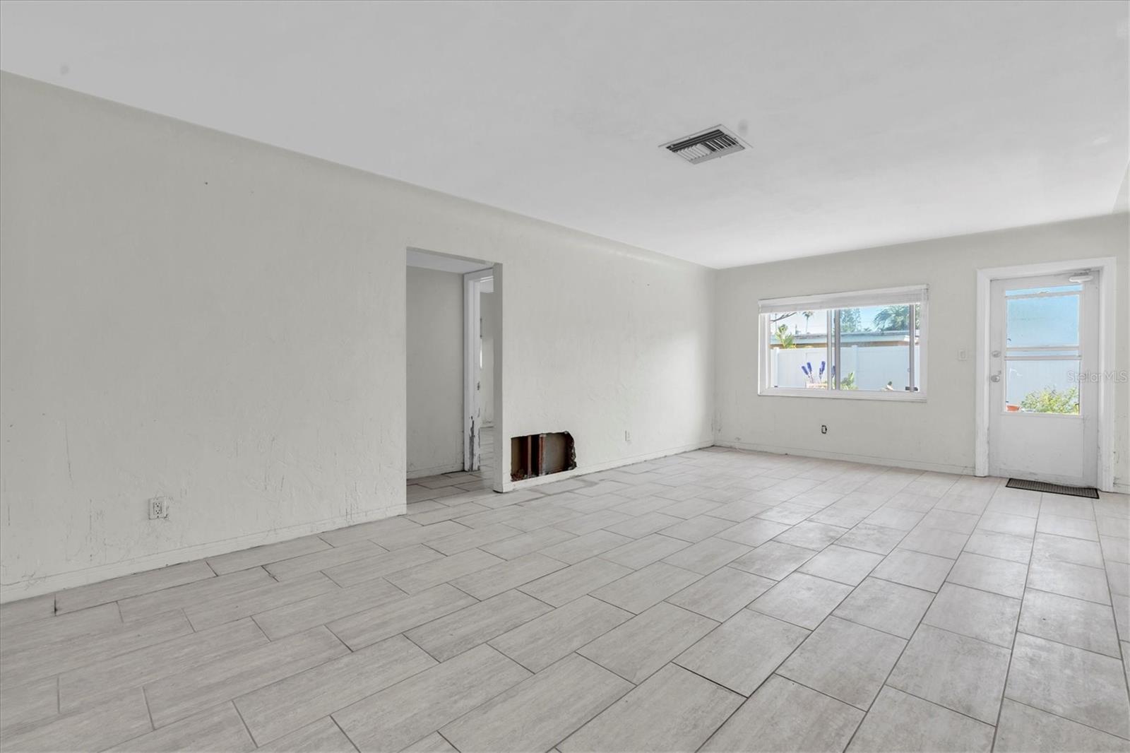 Image 9 of 30 For 16305 1st Street E