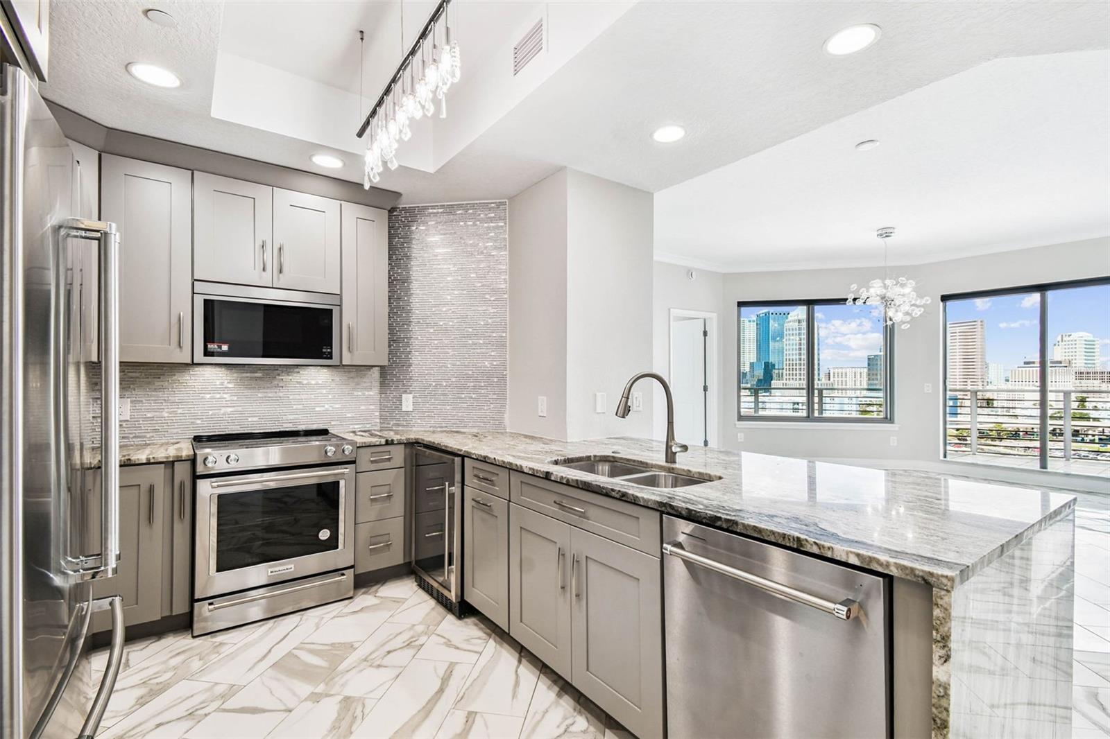 Image 2 of 34 For 1209 Cumberland Avenue 1502