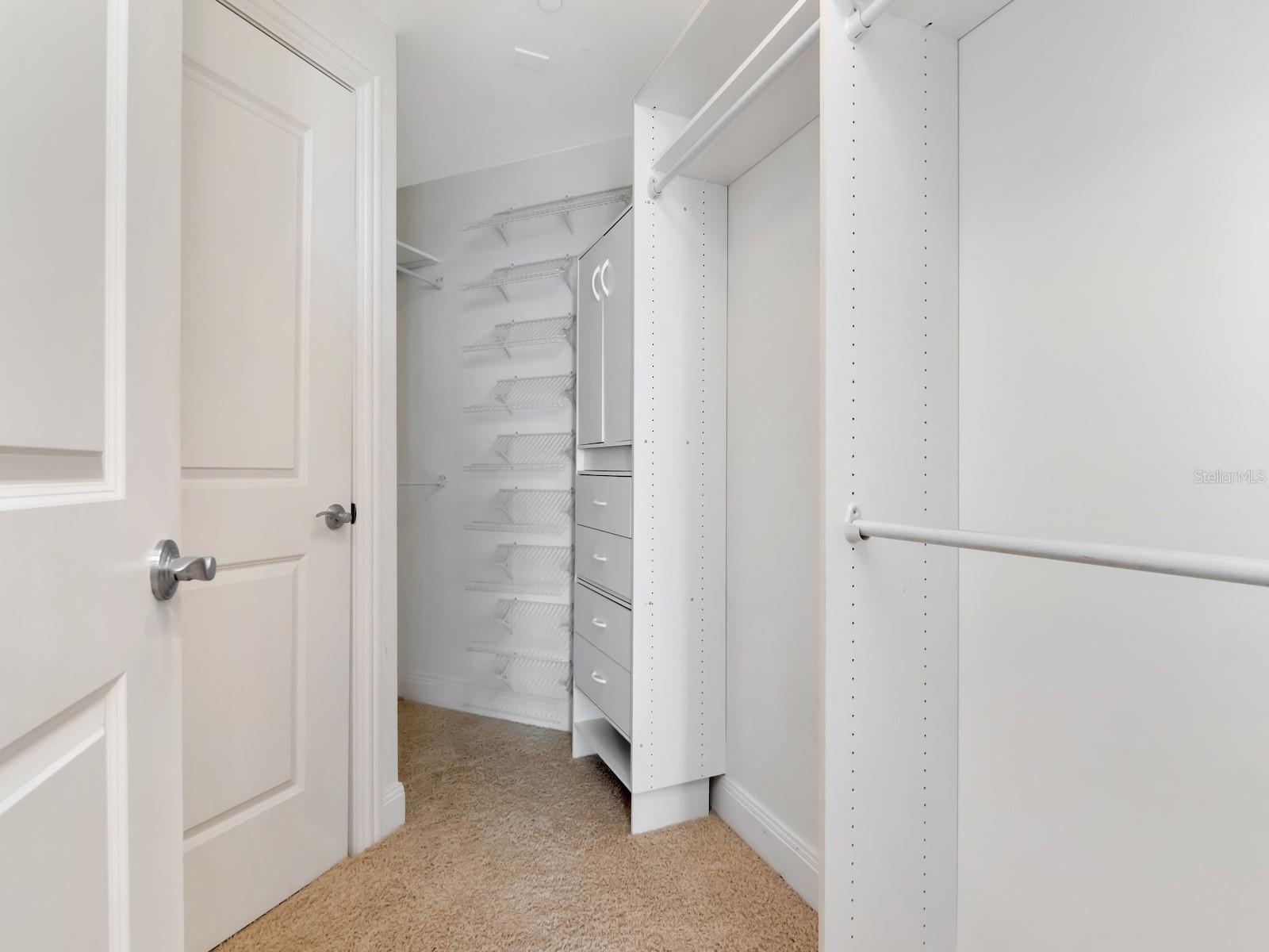 Image 17 of 84 For 450 Knights Run Avenue 705