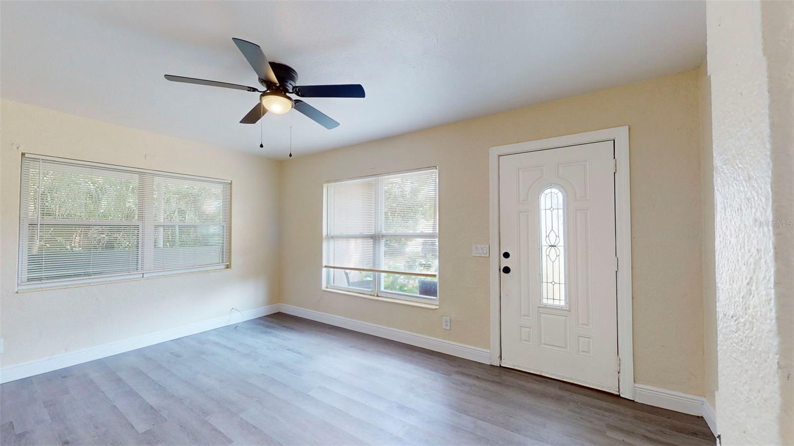 Image 11 of 48 For 635 62nd Avenue S