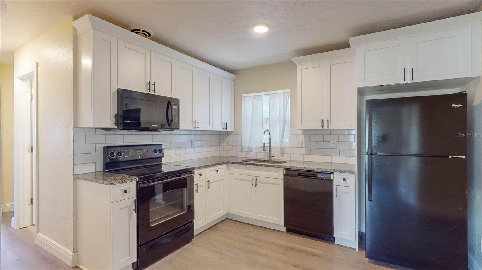 Image 17 of 48 For 635 62nd Avenue S
