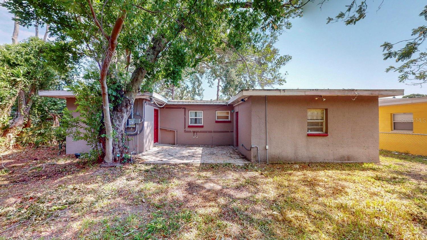 Image 4 of 48 For 635 62nd Avenue S