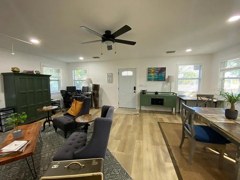 Image 3 of 14 For 5420 29th Avenue S A