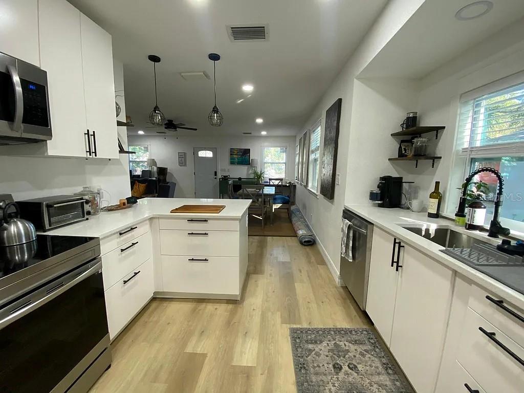 Image 5 of 14 For 5420 29th Avenue S A