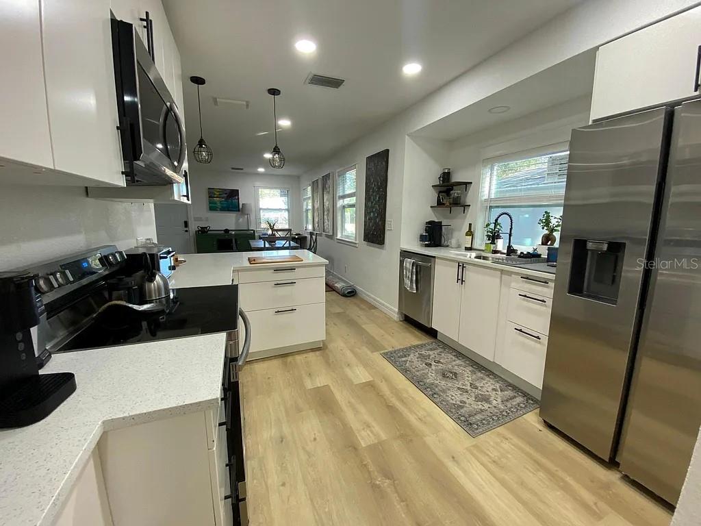 Image 6 of 14 For 5420 29th Avenue S A