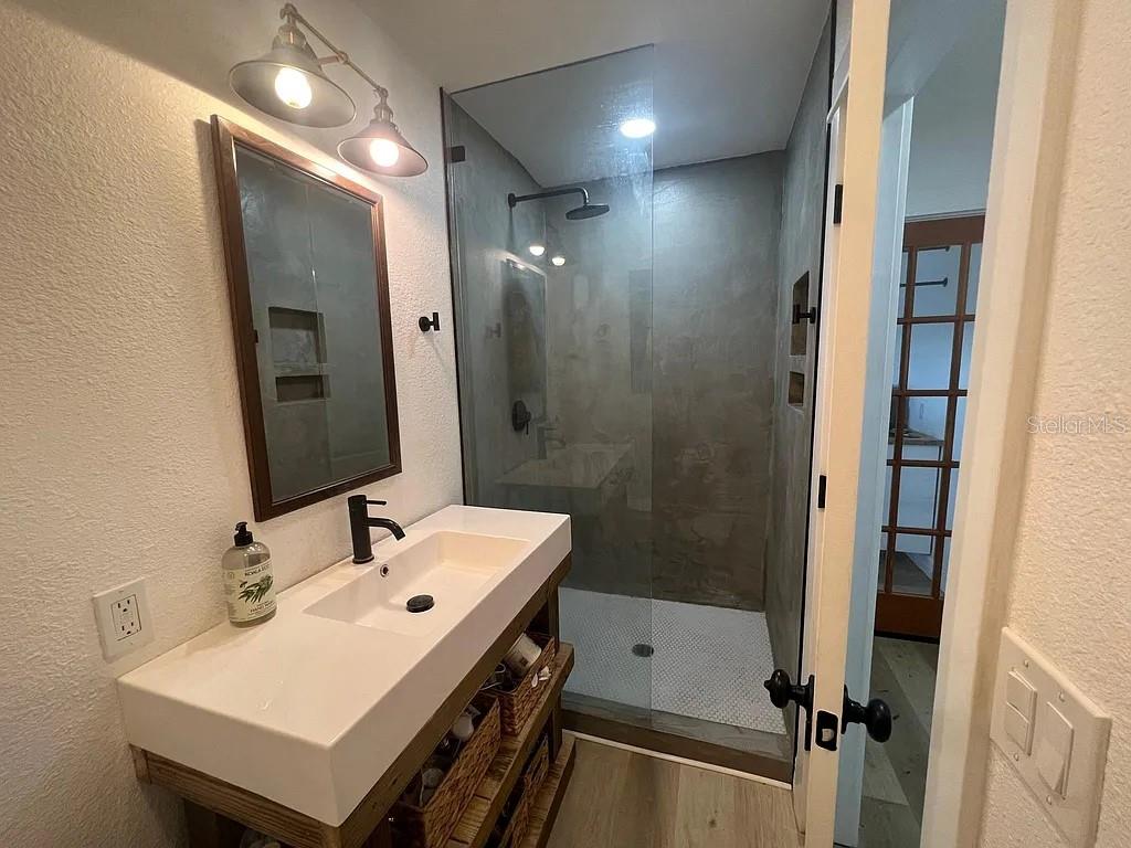 Image 8 of 14 For 5420 29th Avenue S A