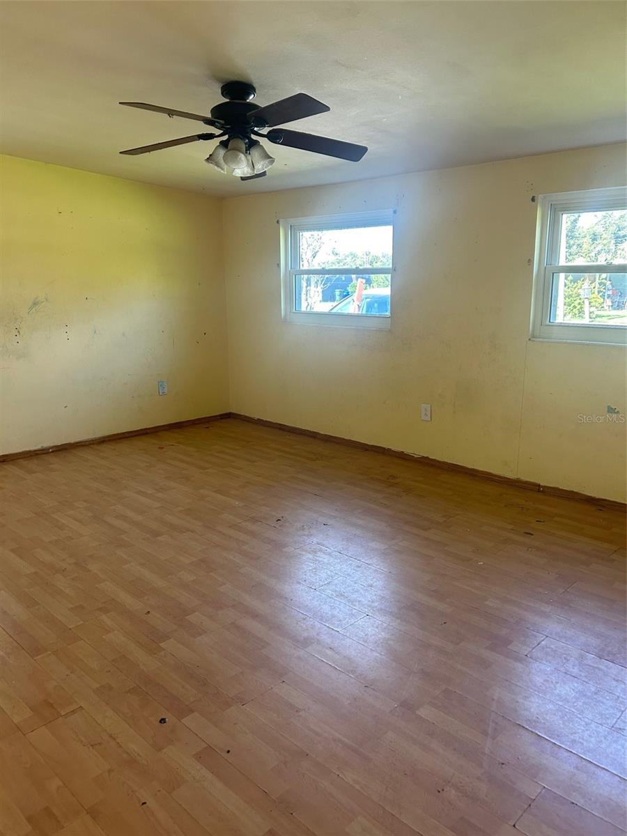 Image 7 of 8 For 3014 Pinedale Avenue