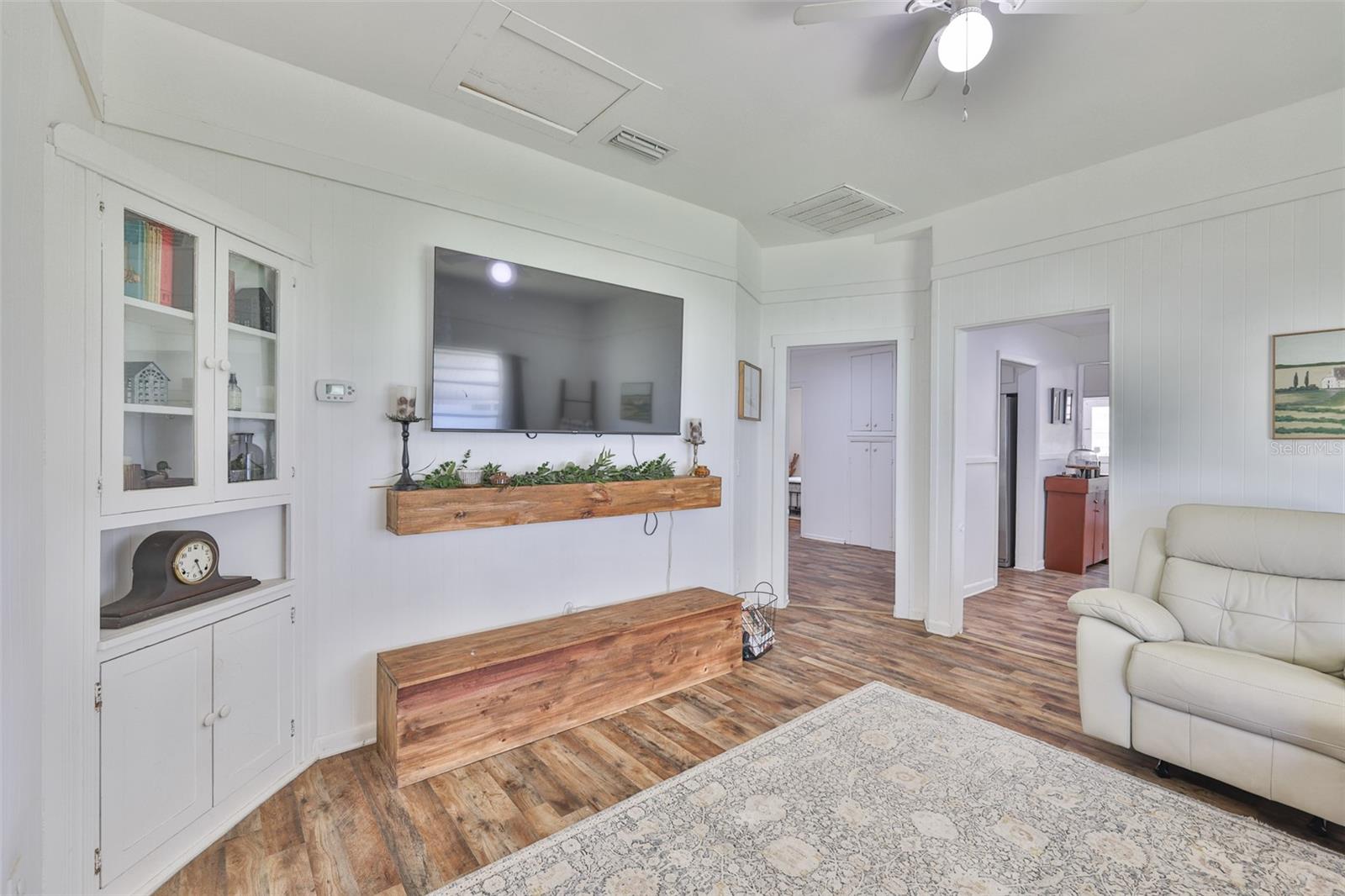 Image 12 of 54 For 305 Tever Street