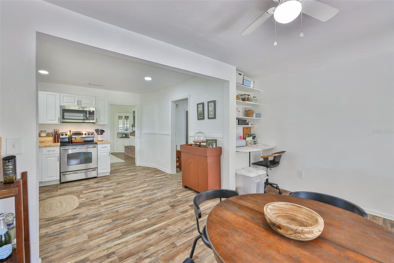 Image 23 of 54 For 305 Tever Street