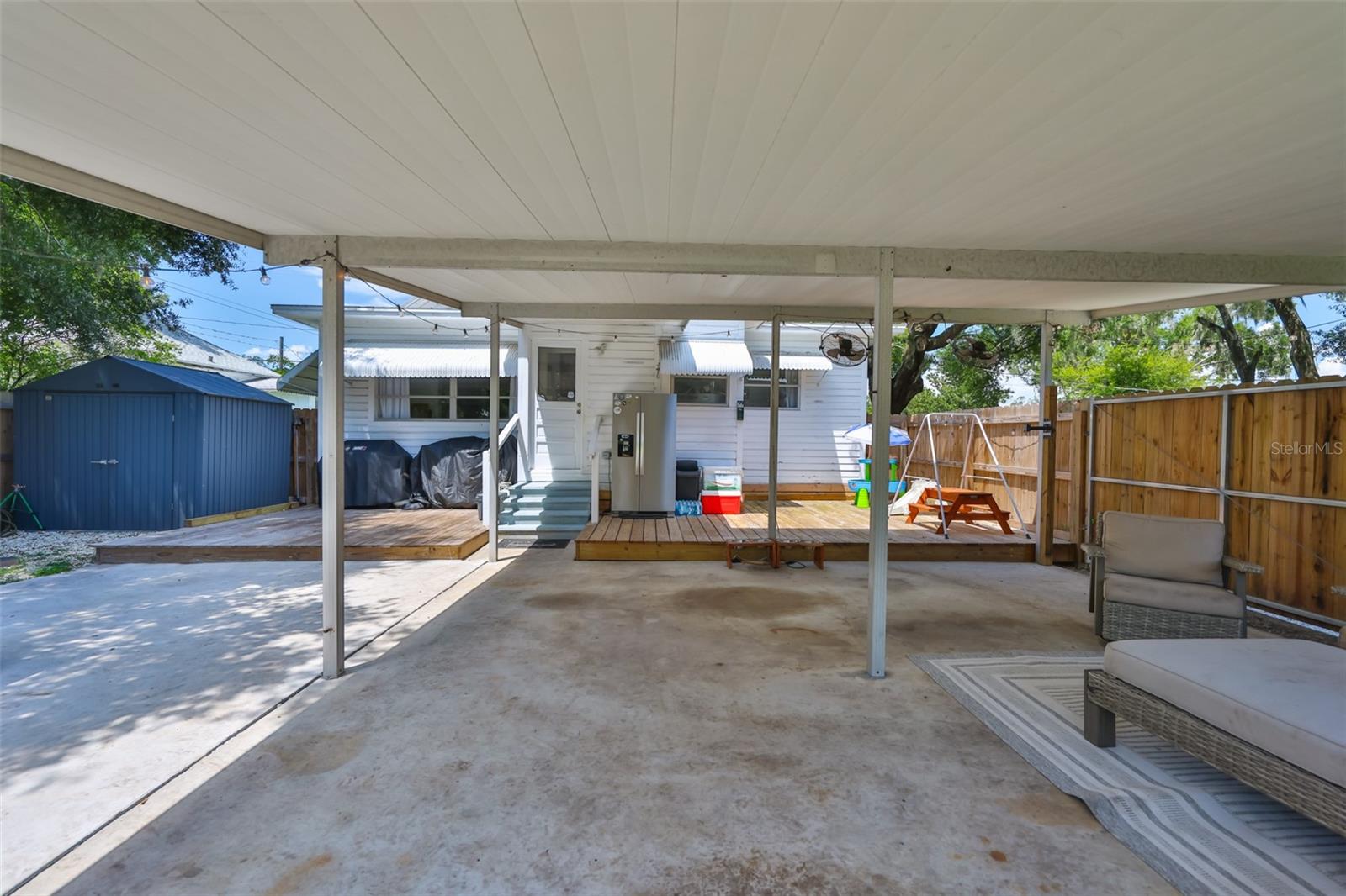 Image 40 of 54 For 305 Tever Street