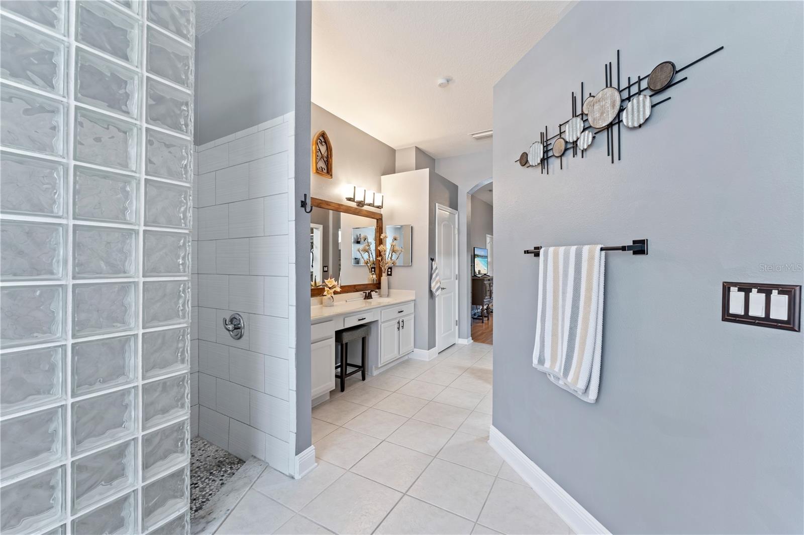 Image 39 of 82 For 5234 Silver Charm Terrace