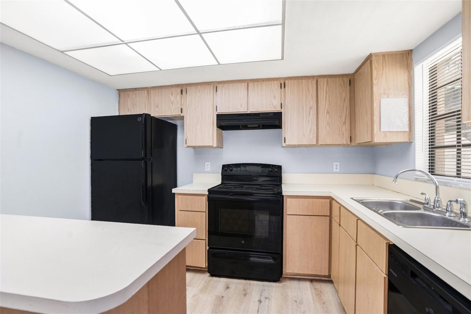 Image 8 of 27 For 4014 Ashford Green Place G103