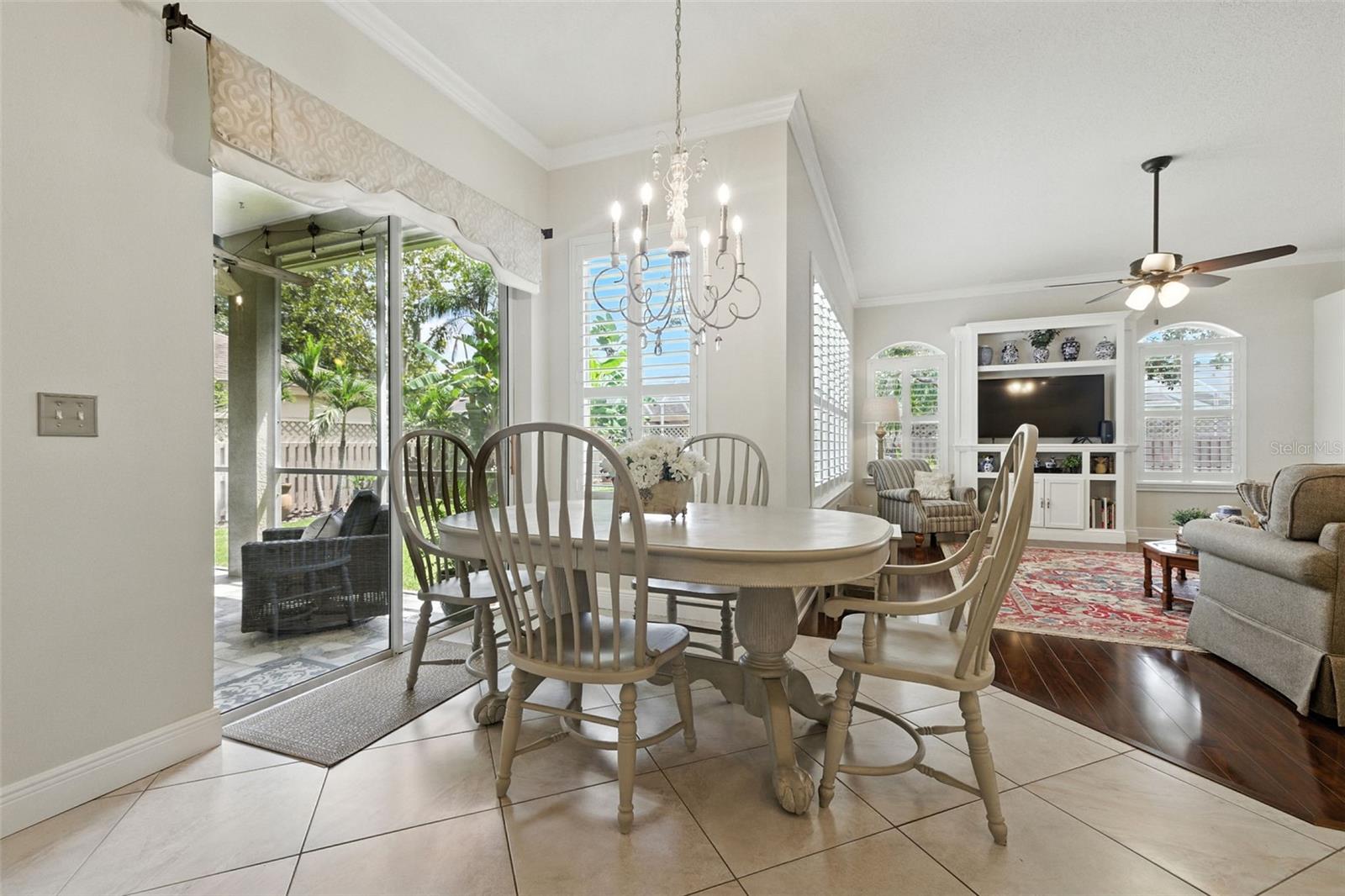 Listing photo id 11 for 9415 Hunters Pond Drive