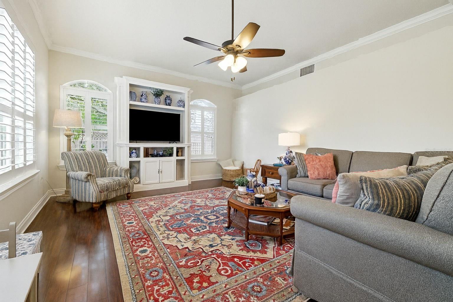 Listing photo id 13 for 9415 Hunters Pond Drive