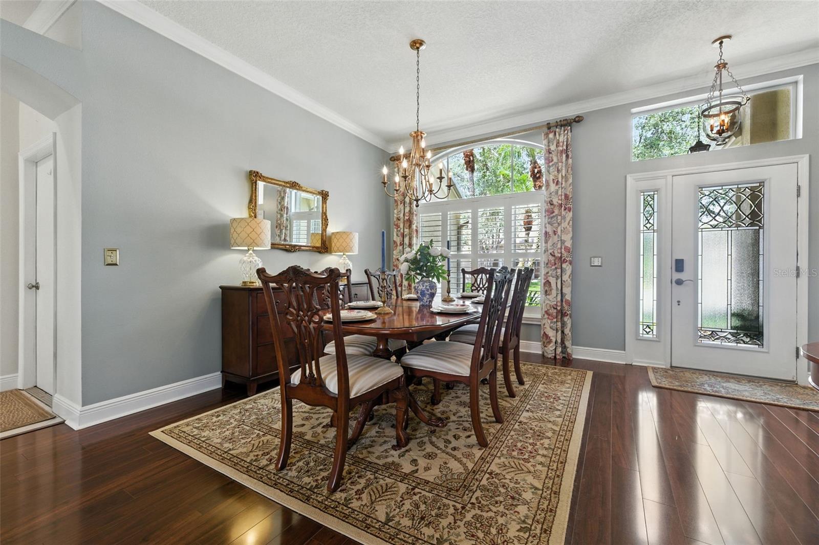 Listing photo id 3 for 9415 Hunters Pond Drive