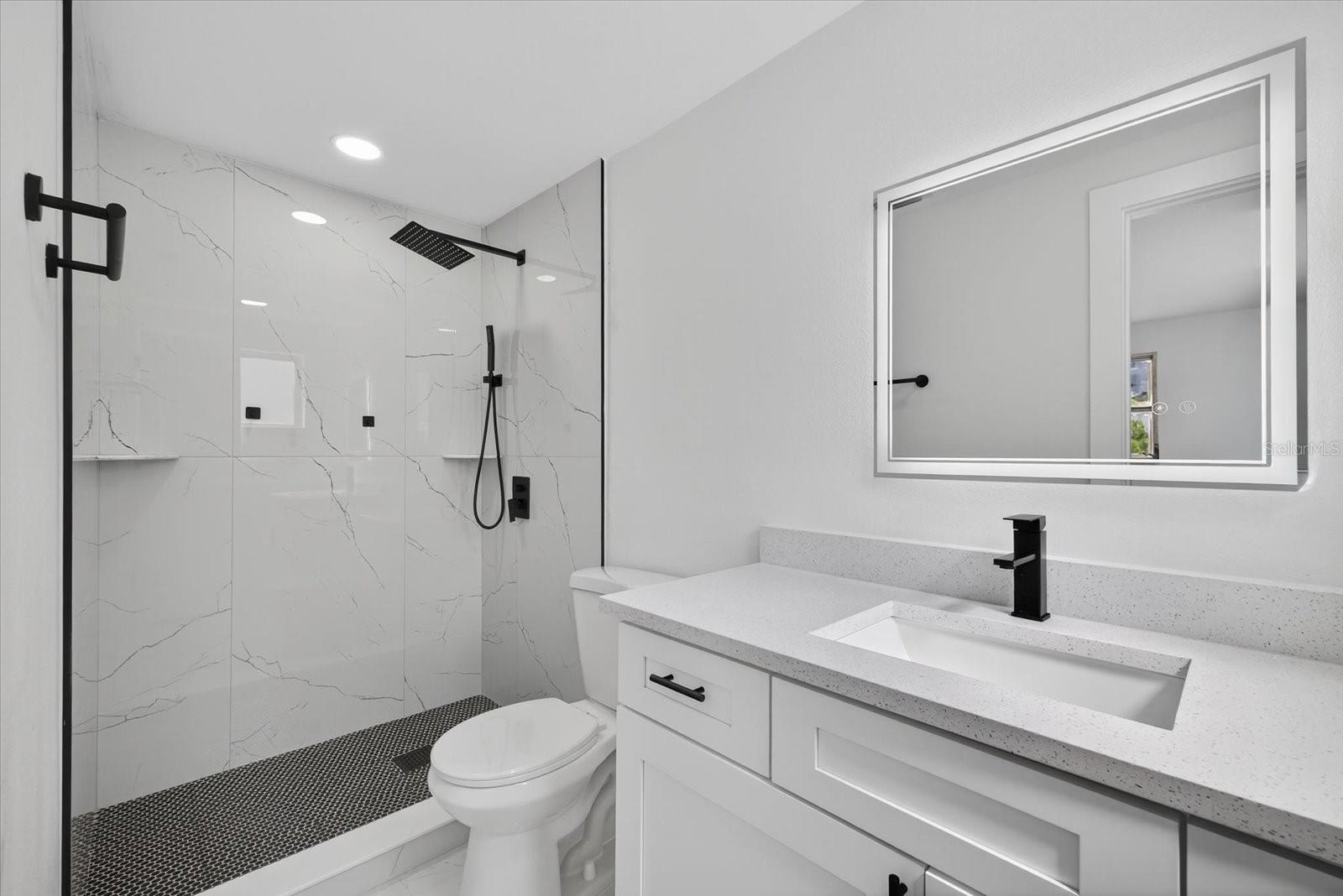 Listing photo id 16 for 6325 Baldwyn Avenue