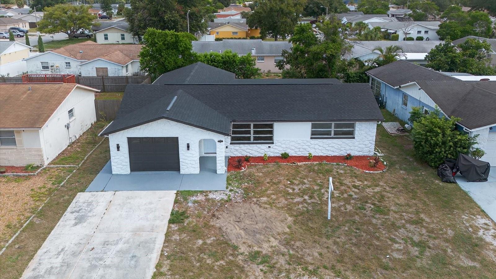 Listing photo id 31 for 6325 Baldwyn Avenue