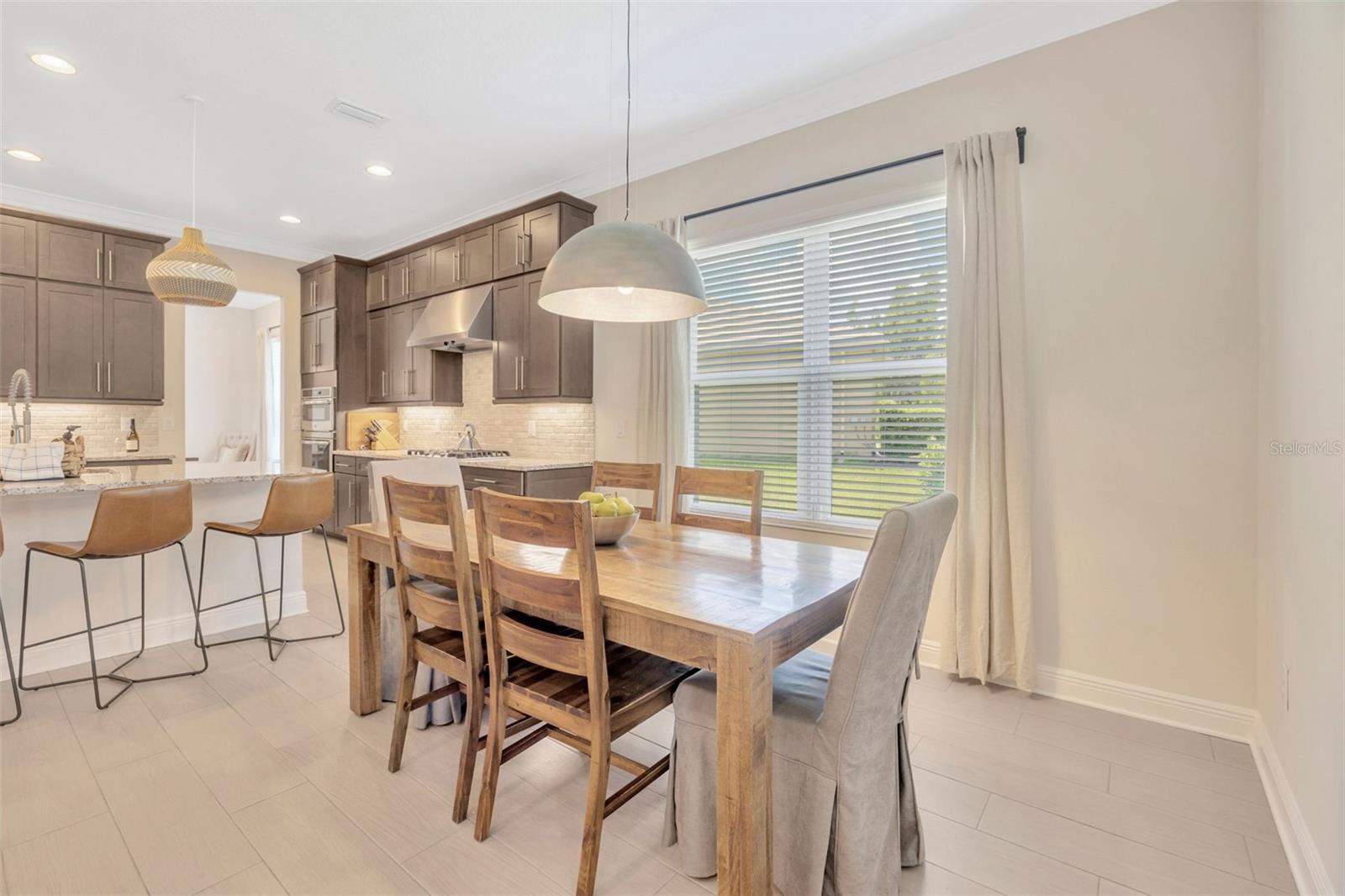 Listing photo id 16 for 30828 Spruceberry Court