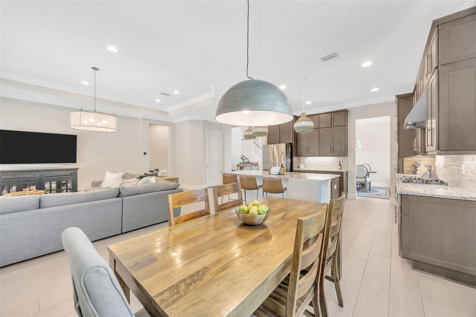 Listing photo id 17 for 30828 Spruceberry Court
