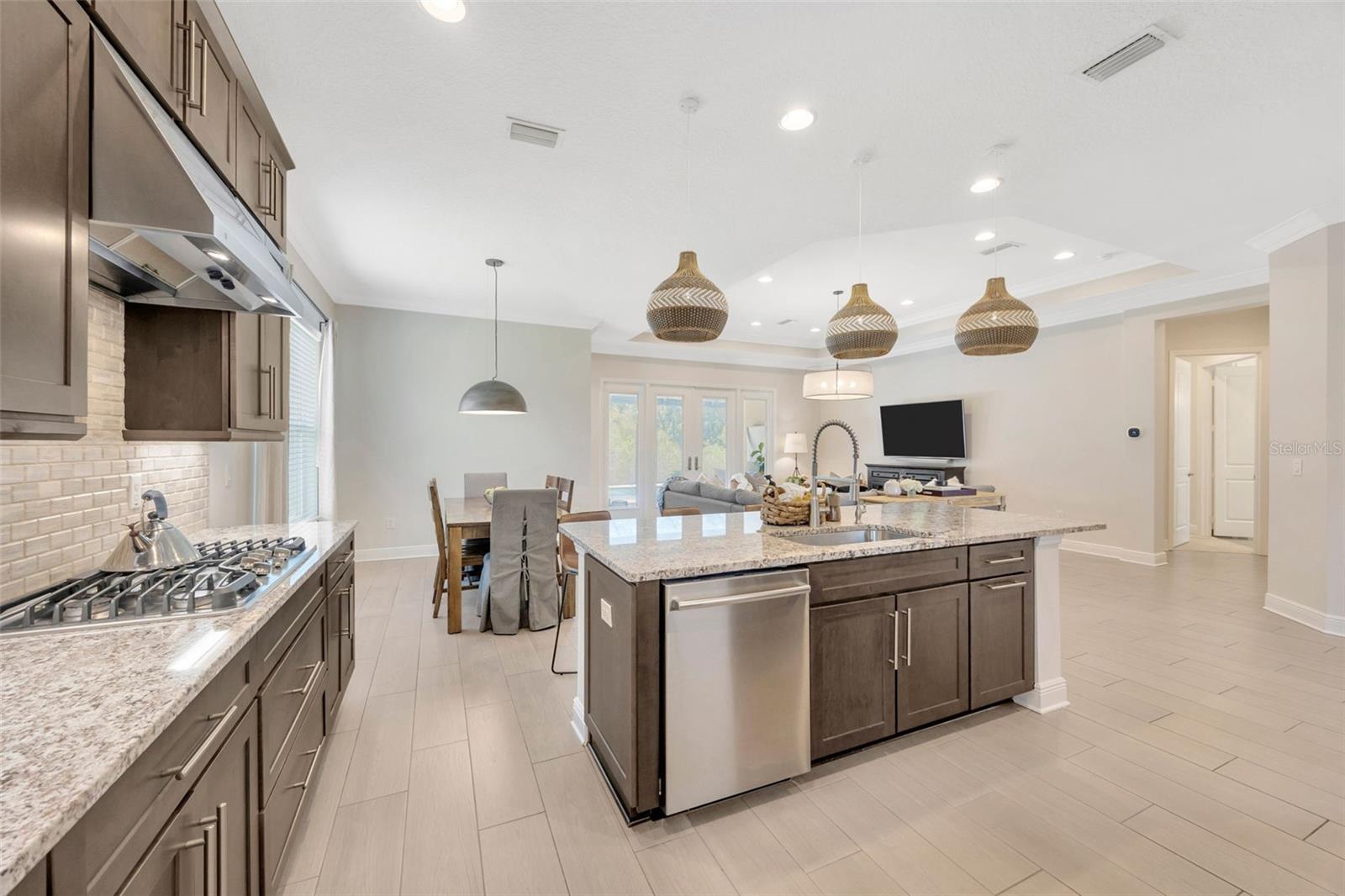 Listing photo id 19 for 30828 Spruceberry Court