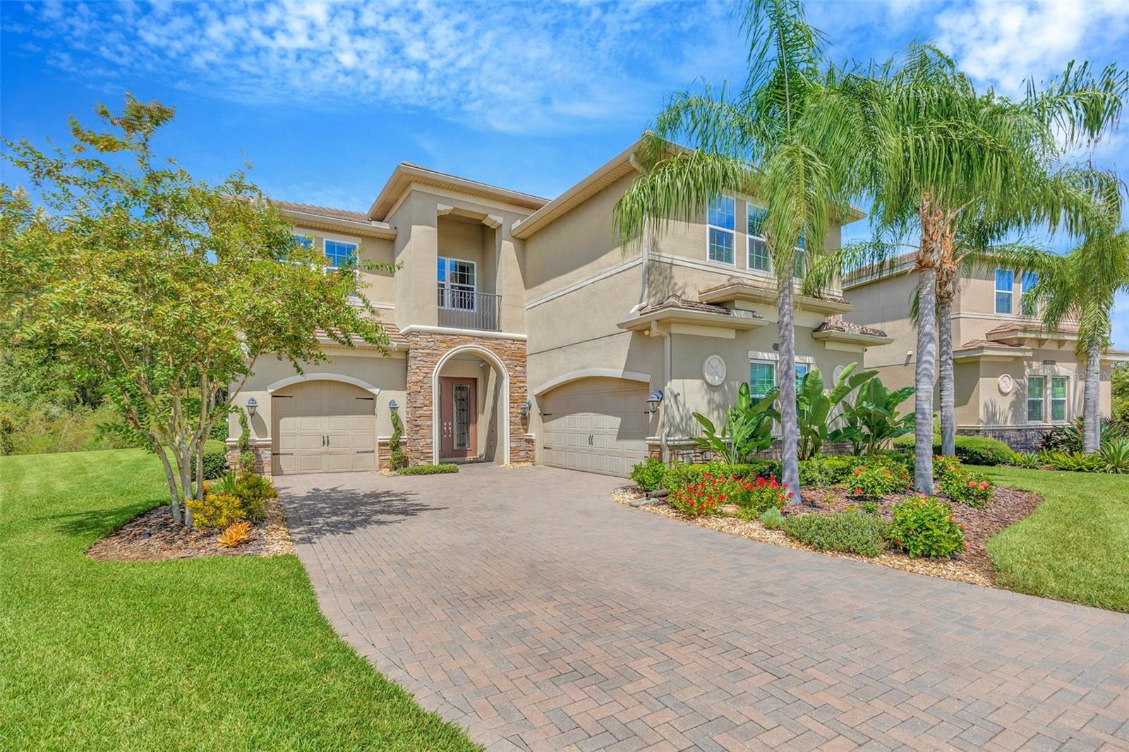 Listing photo id 1 for 30828 Spruceberry Court