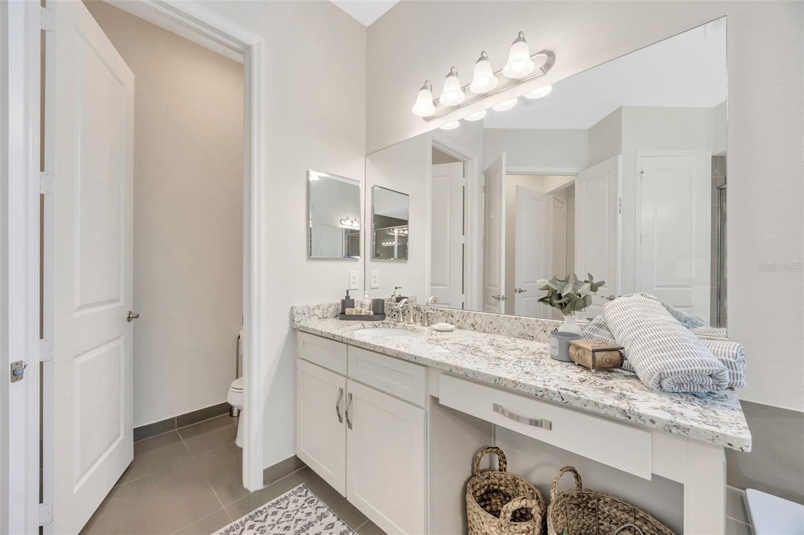 Listing photo id 31 for 30828 Spruceberry Court