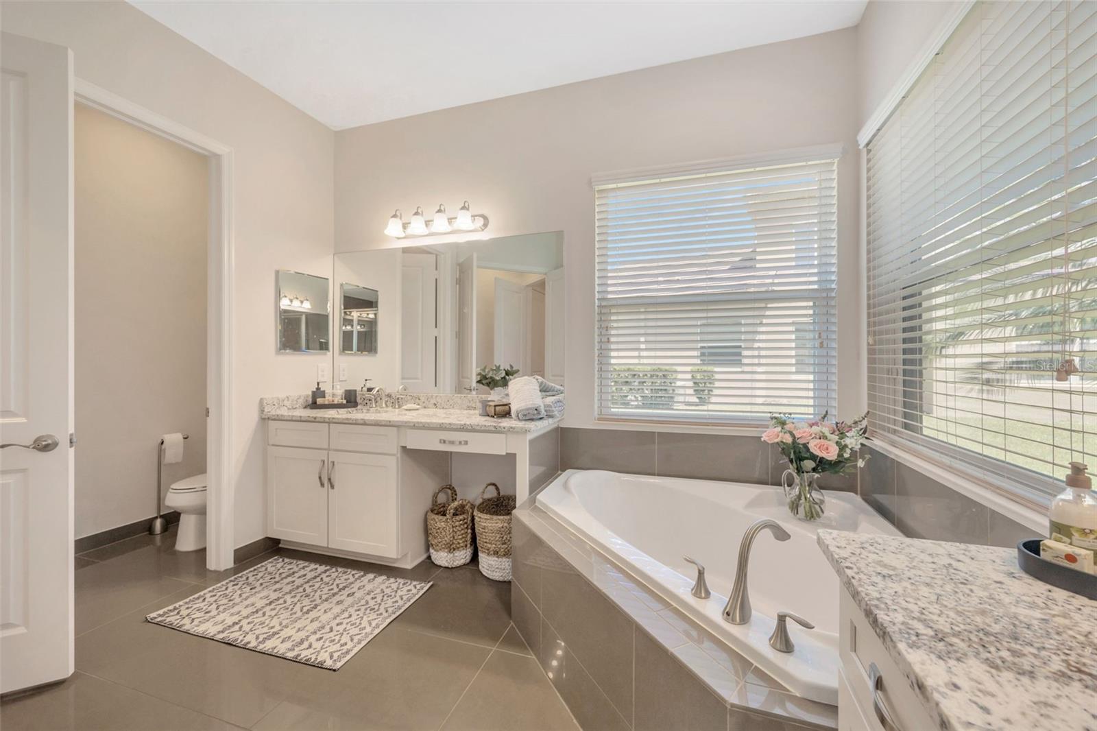 Listing photo id 36 for 30828 Spruceberry Court