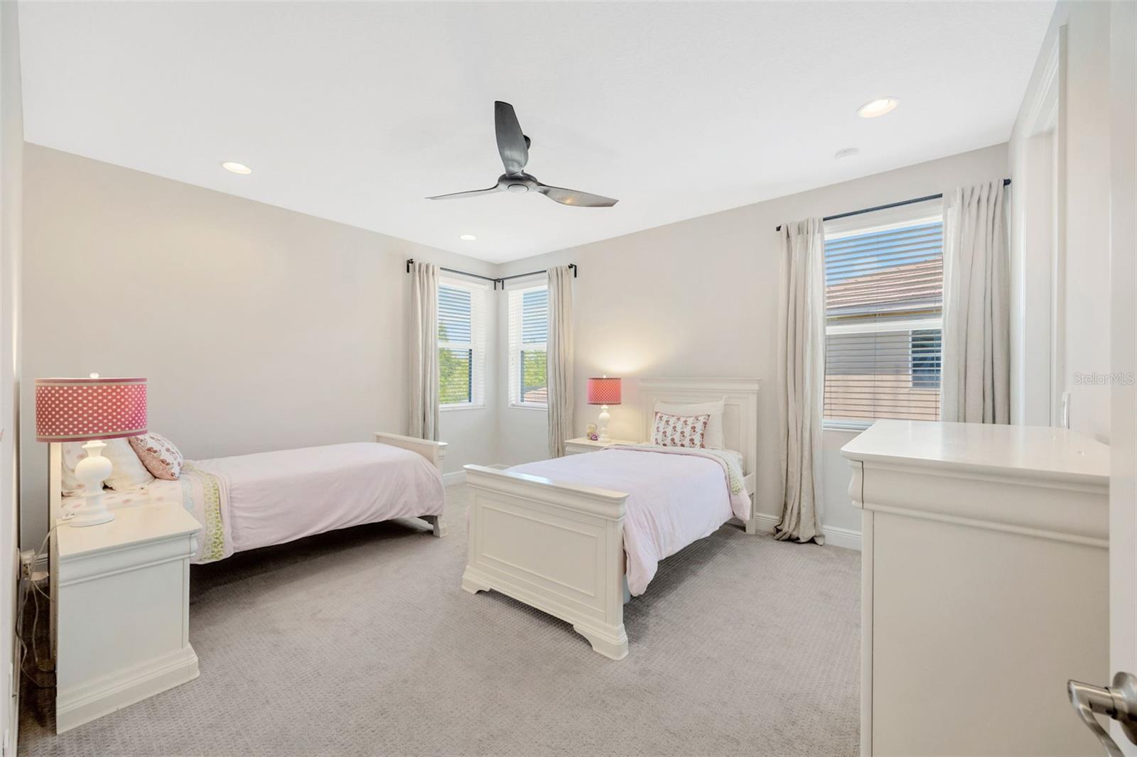 Listing photo id 43 for 30828 Spruceberry Court