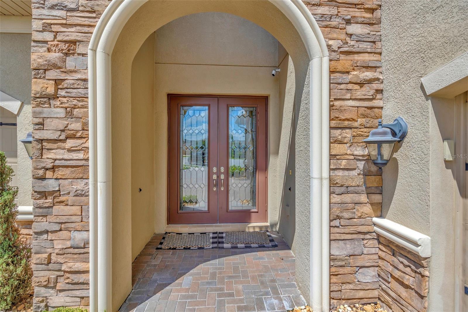 Listing photo id 3 for 30828 Spruceberry Court
