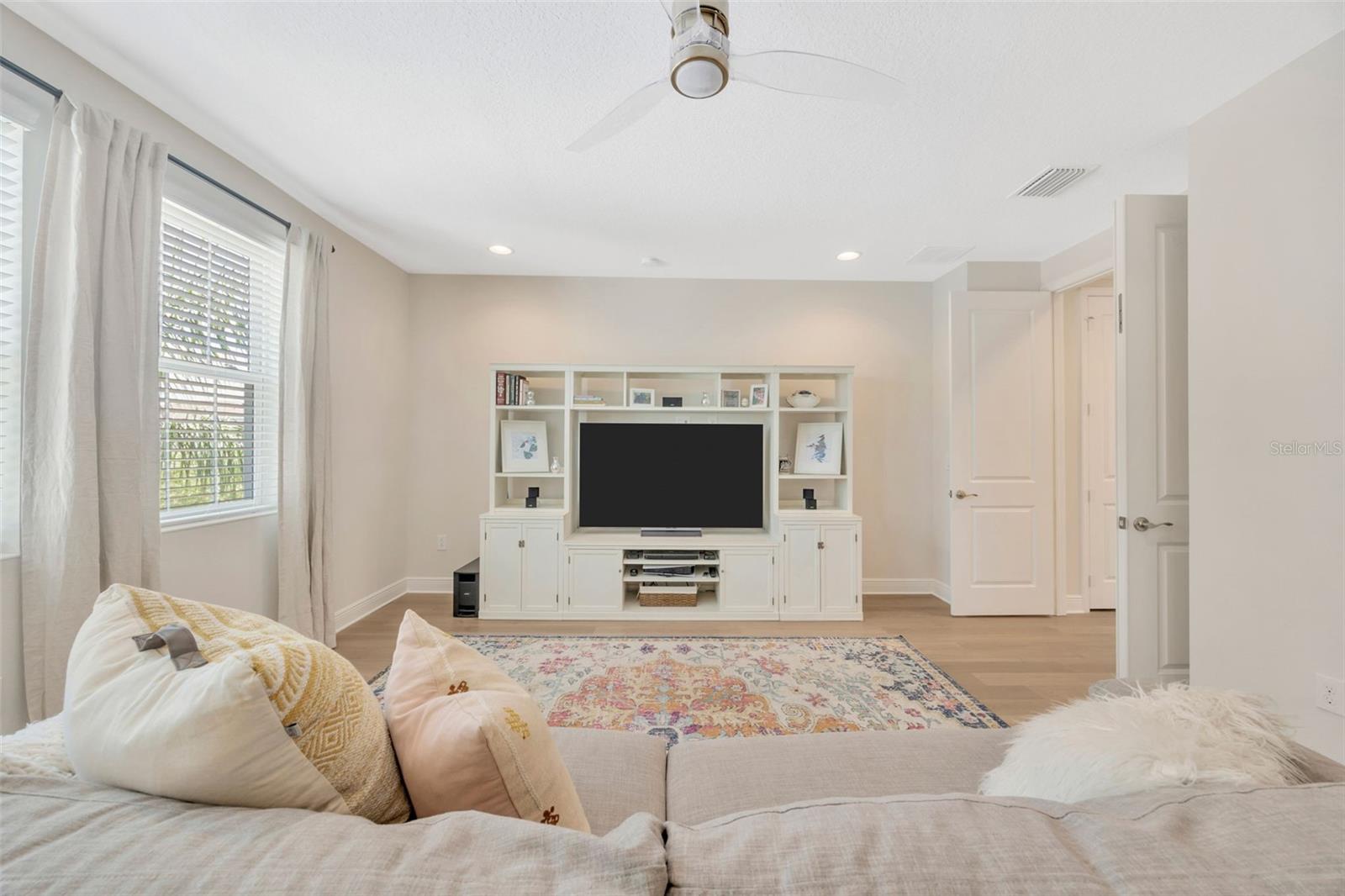 Listing photo id 54 for 30828 Spruceberry Court