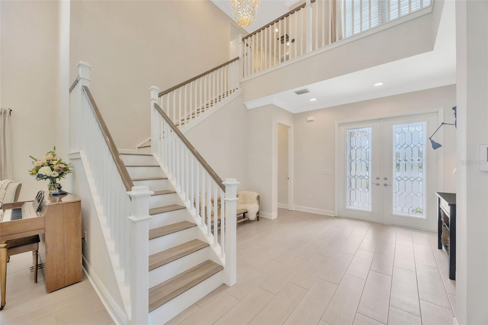 Listing photo id 4 for 30828 Spruceberry Court