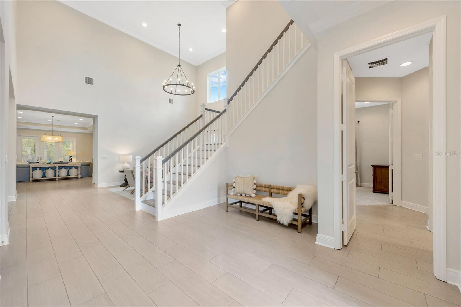 Listing photo id 6 for 30828 Spruceberry Court