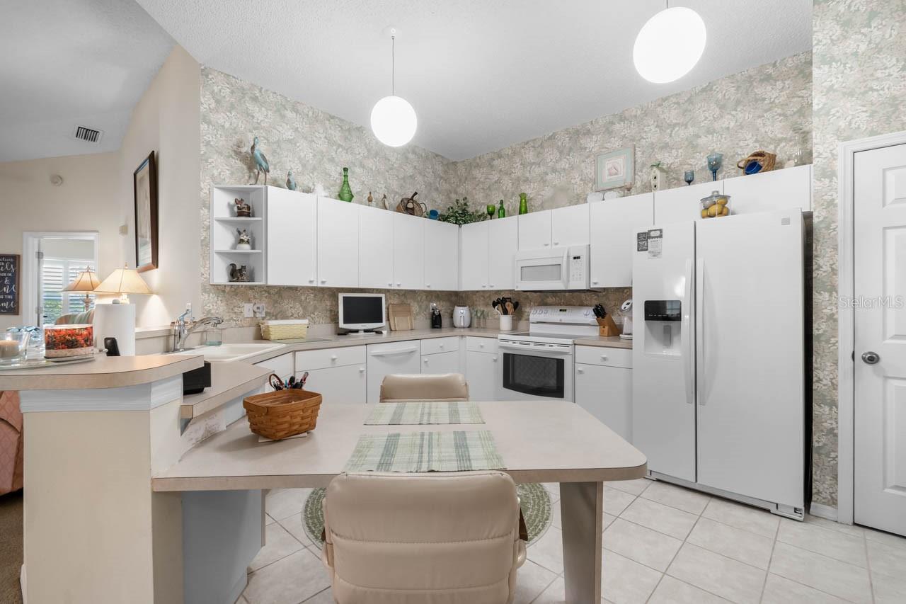 Image 3 of 33 For 2429 New Haven Circle 64