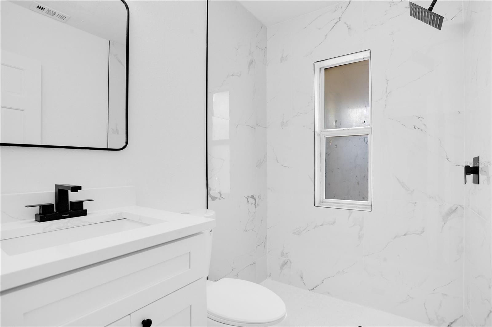 Image 12 of 18 For 1009 Farragut Drive N