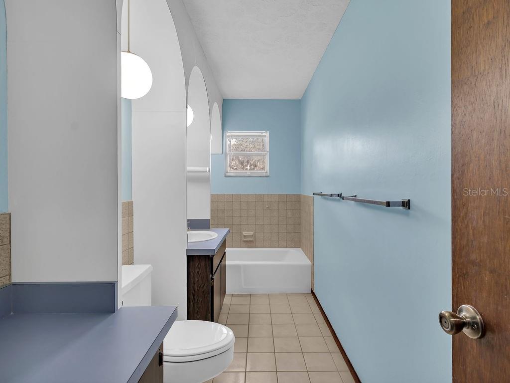 Image 19 of 51 For 4509 Hickory Creek Lane