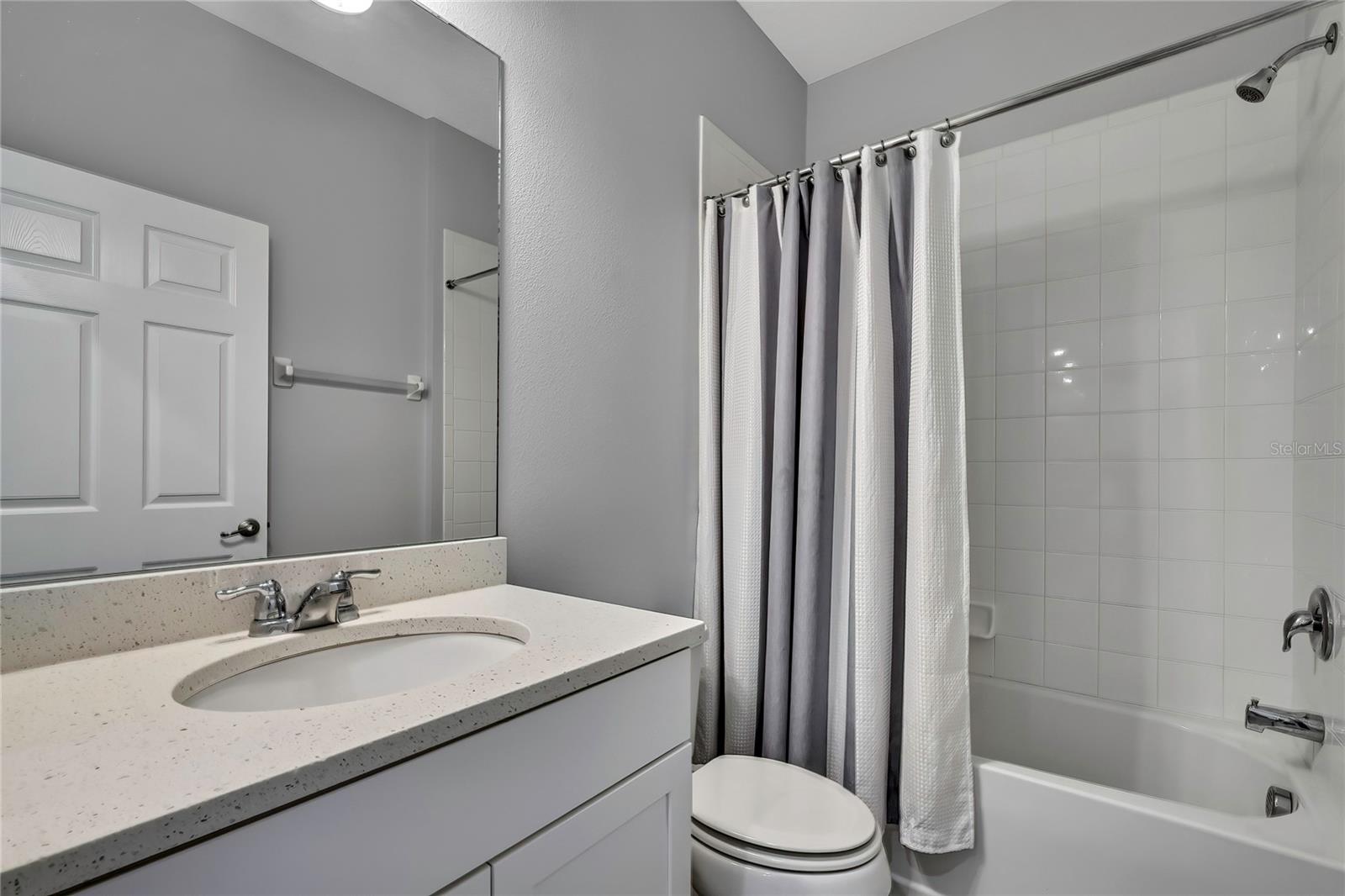 Image 21 of 98 For 18930 Ulmus Street