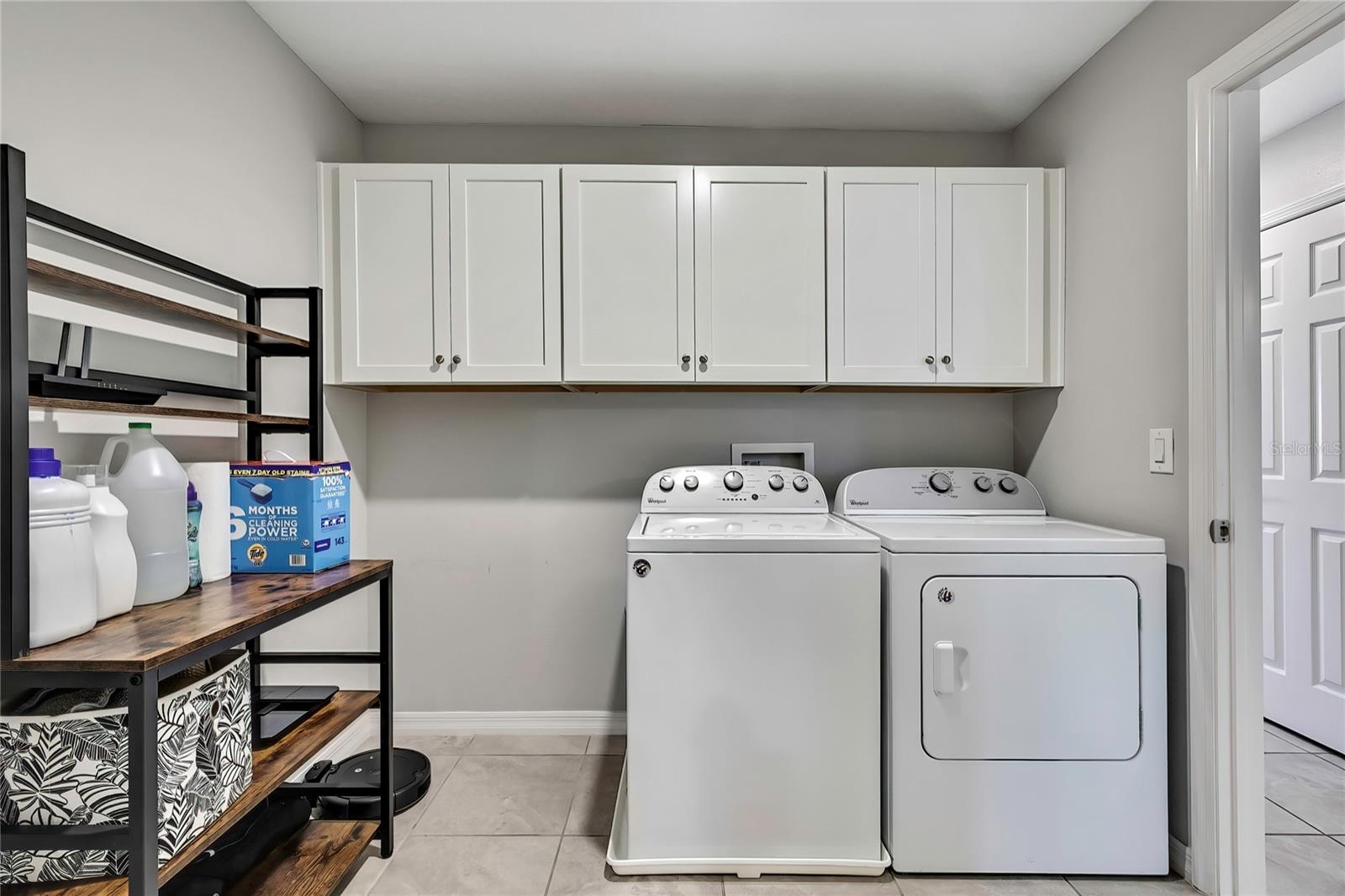 Image 32 of 98 For 18930 Ulmus Street