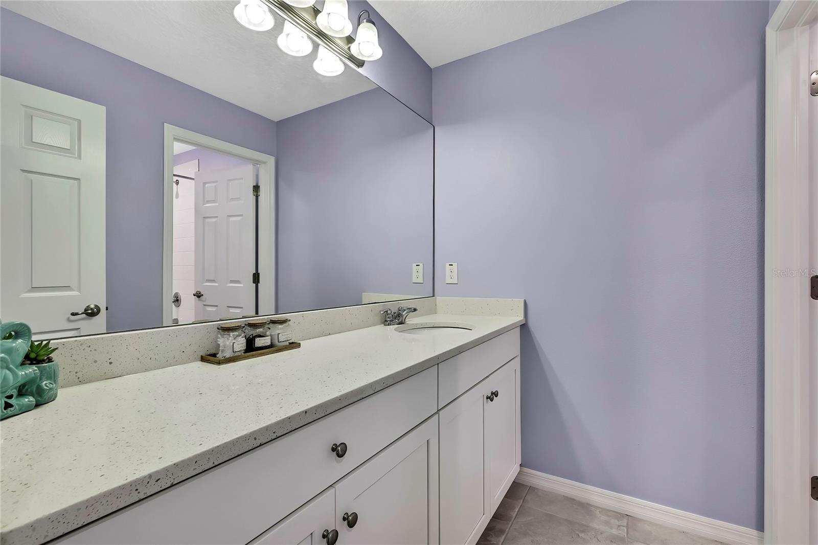Image 33 of 98 For 18930 Ulmus Street