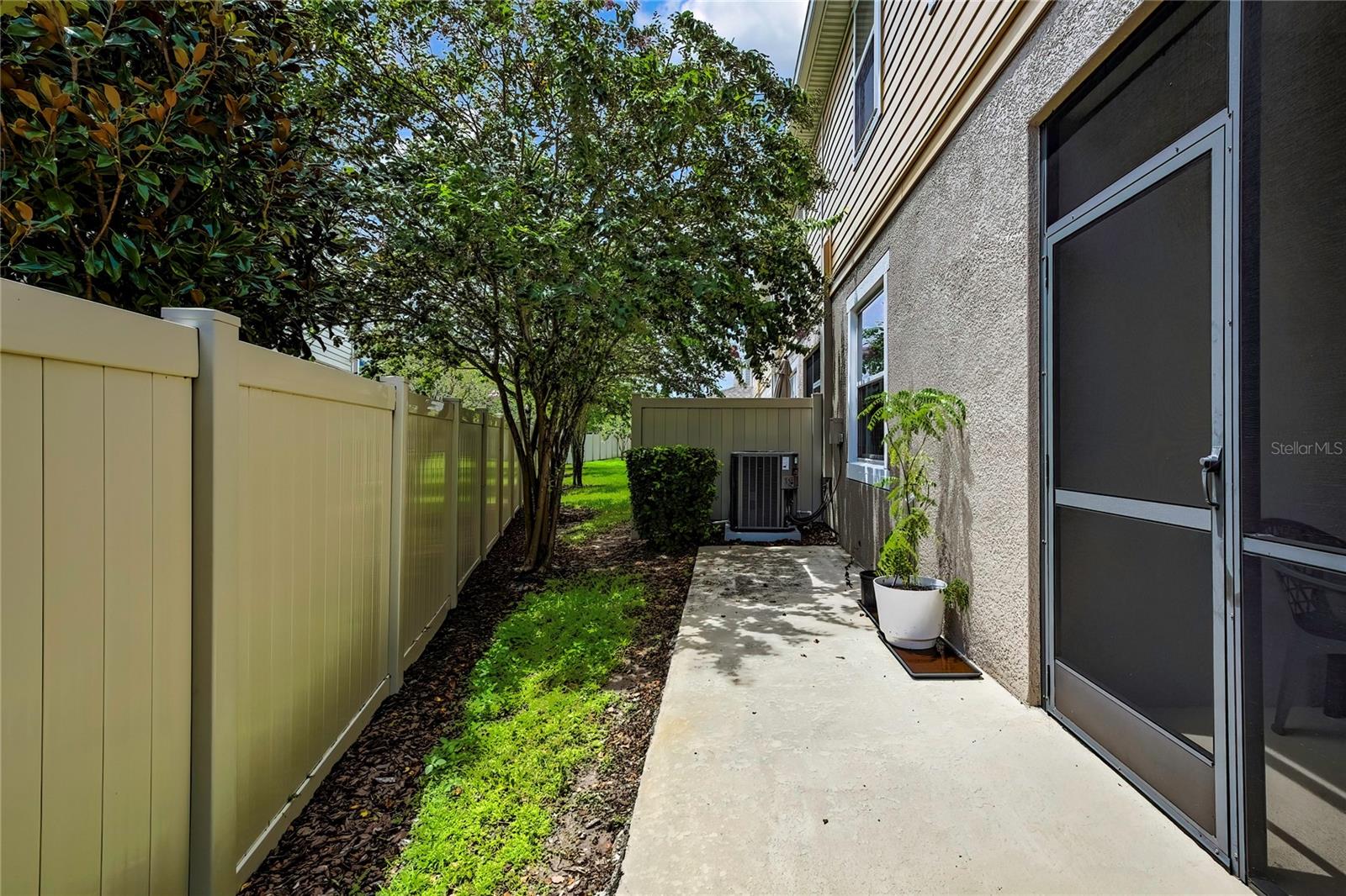 Image 41 of 98 For 18930 Ulmus Street