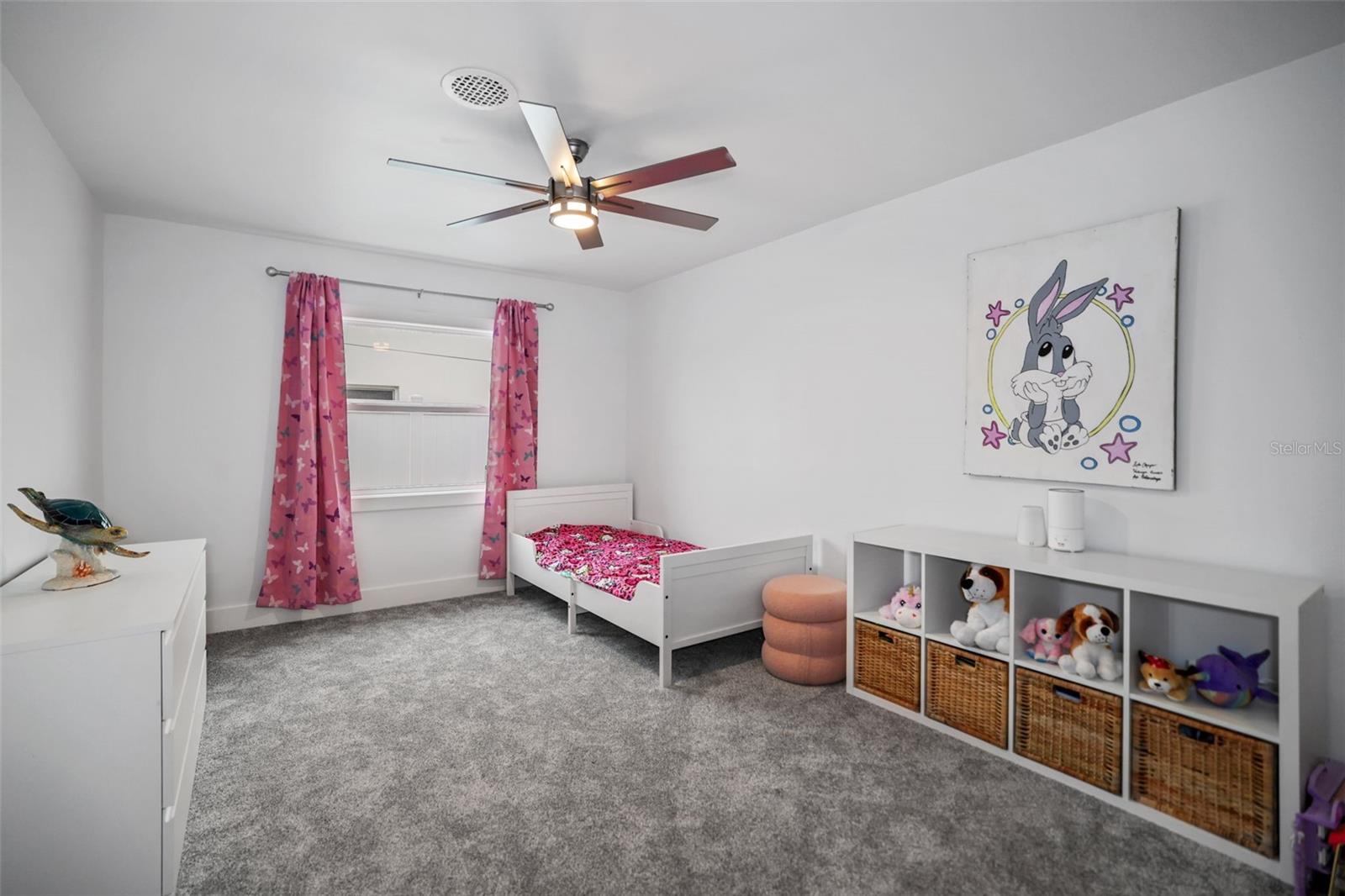 Listing photo id 33 for 16015 Redington Drive
