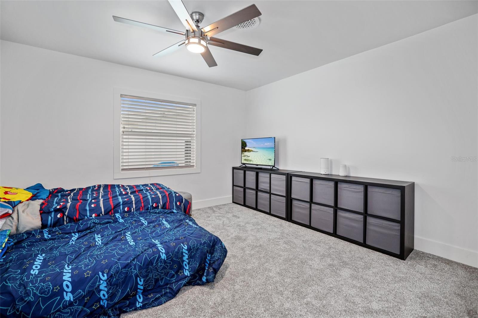 Listing photo id 37 for 16015 Redington Drive