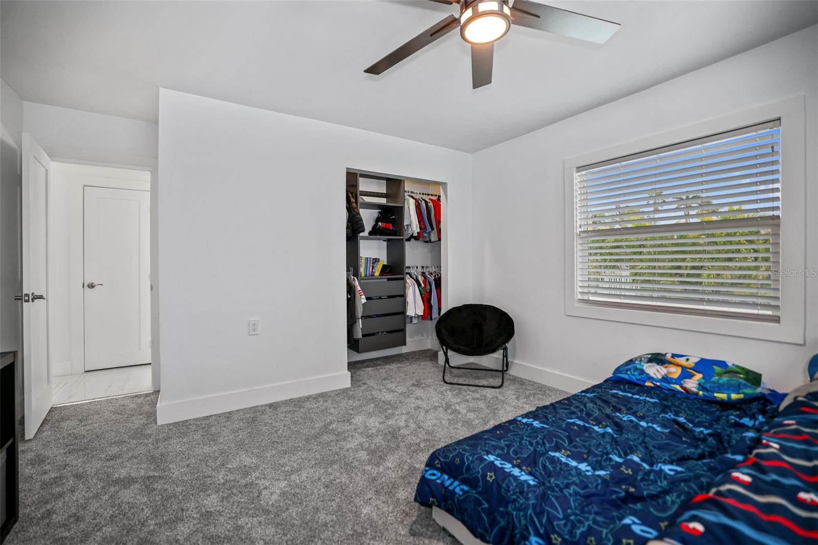 Listing photo id 38 for 16015 Redington Drive