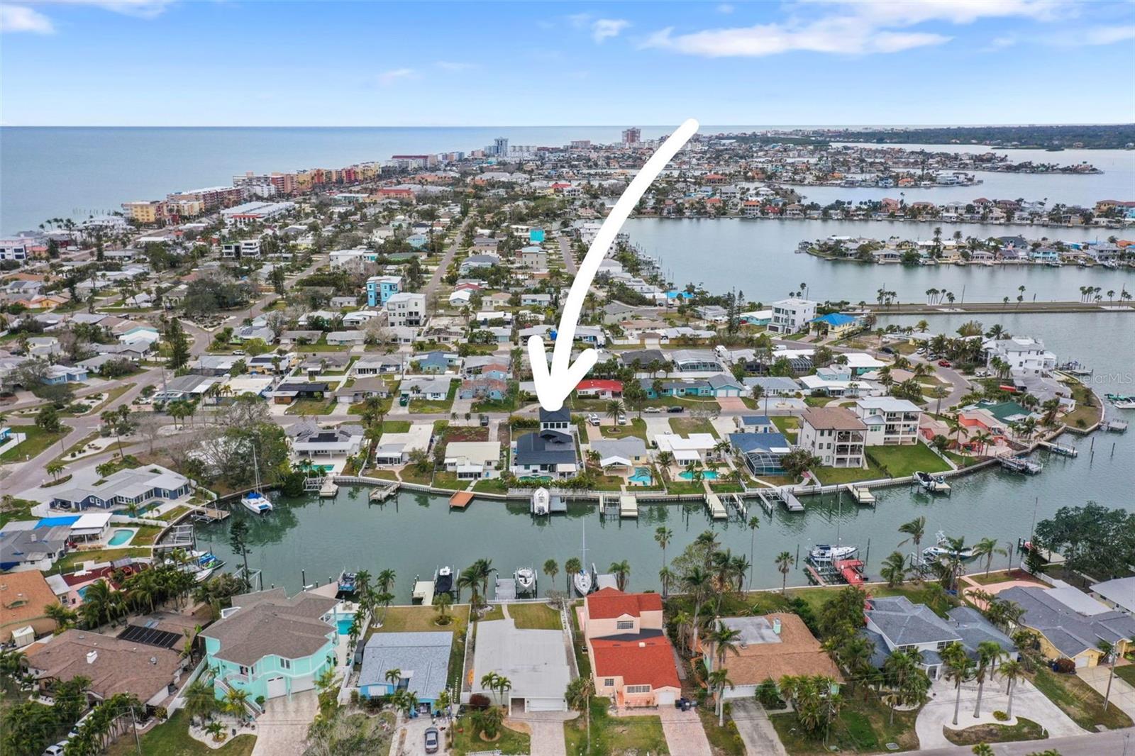 Listing photo id 54 for 16015 Redington Drive