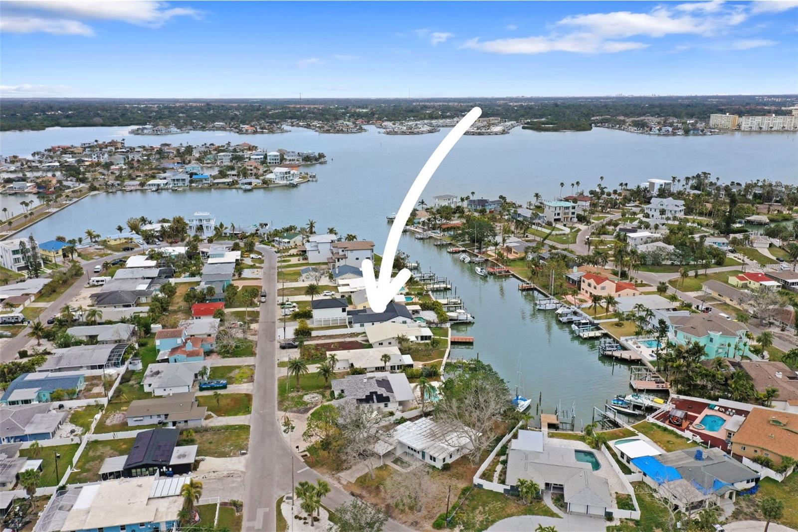 Listing photo id 55 for 16015 Redington Drive