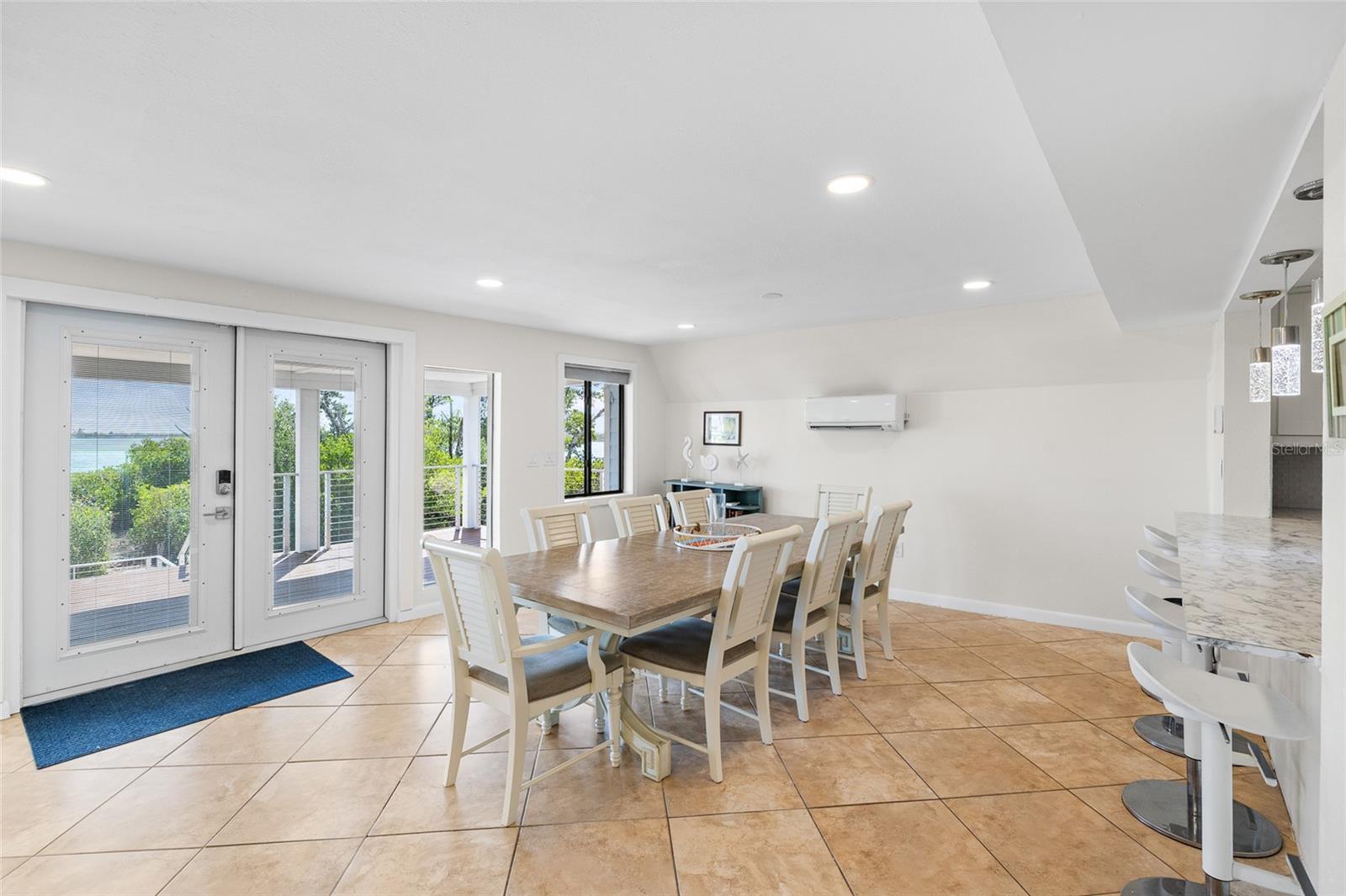 Image 12 of 66 For 9664 Privateer Rd