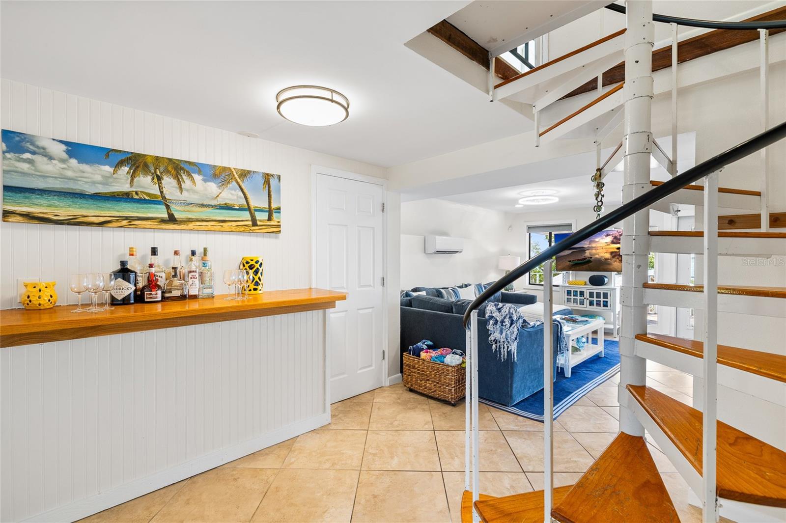 Image 15 of 66 For 9664 Privateer Rd