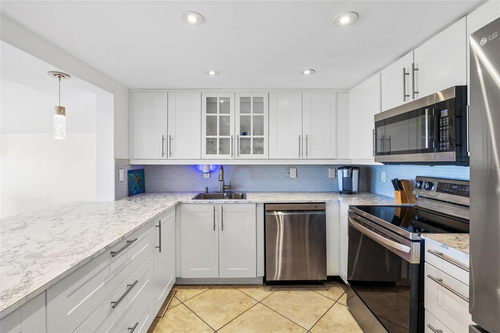 Image 21 of 66 For 9664 Privateer Rd