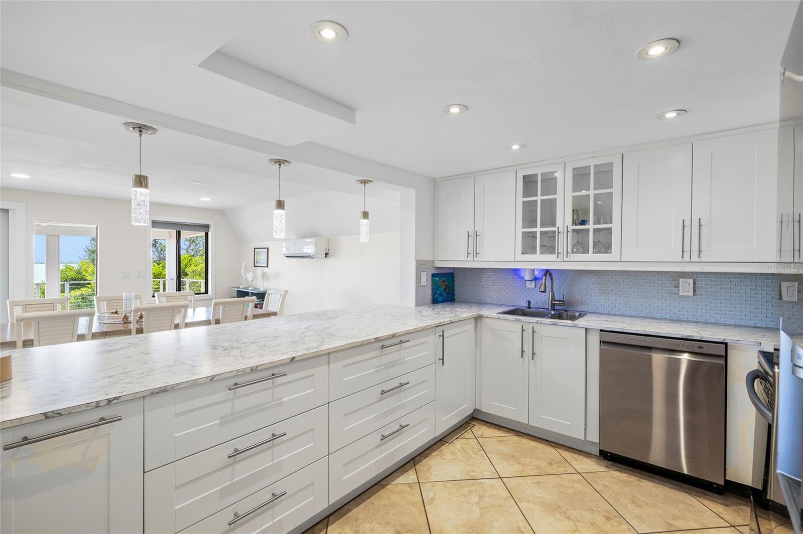 Image 24 of 66 For 9664 Privateer Rd