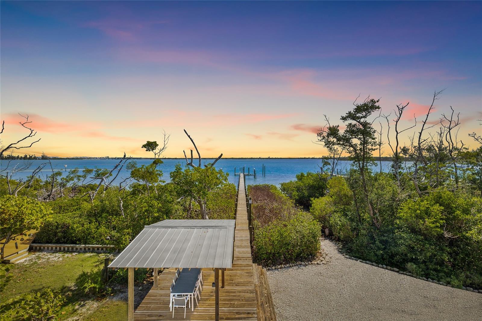 Image 7 of 66 For 9664 Privateer Rd